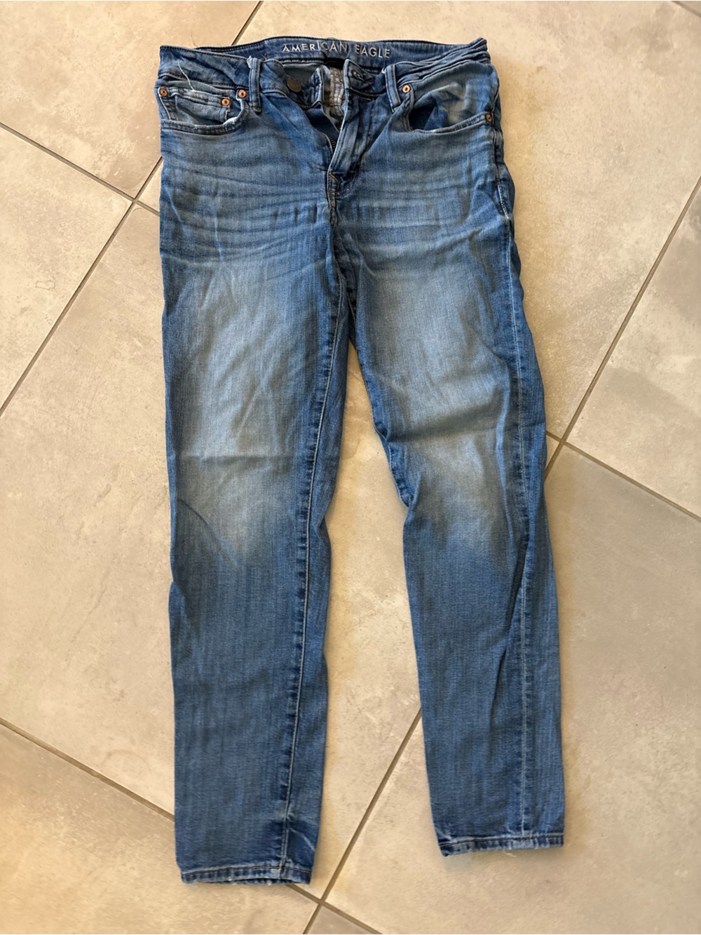 American Eagle Outfitters Women’s Faded Blue Skinny Jeans